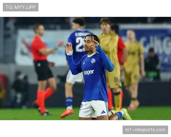 法甲争冠集团与欧战区竞争 中下游球队保级压力增大